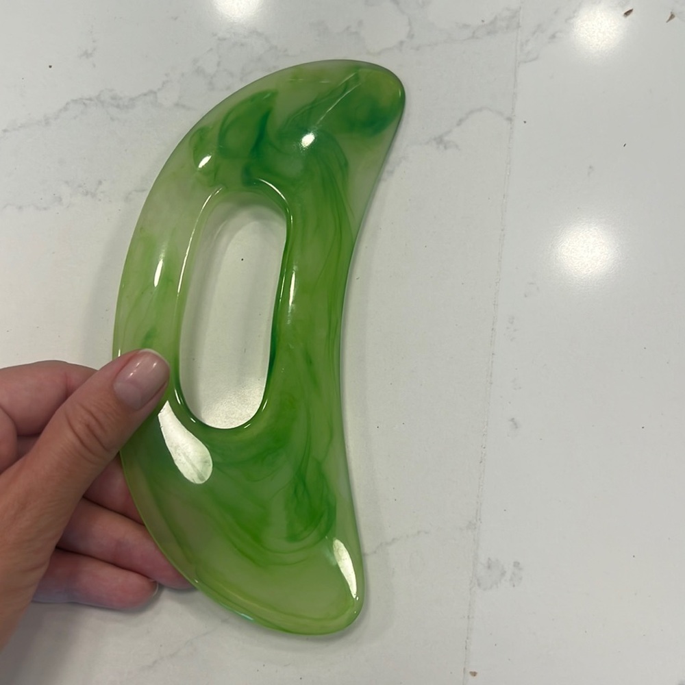 Body gua sha